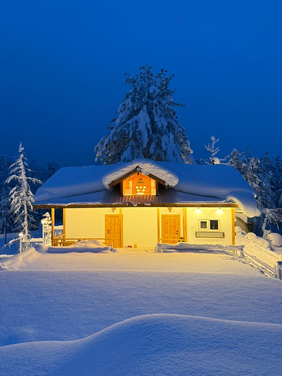 Sunrise duplex room interior at Doodhpathri Meadow's Kashmir homestay