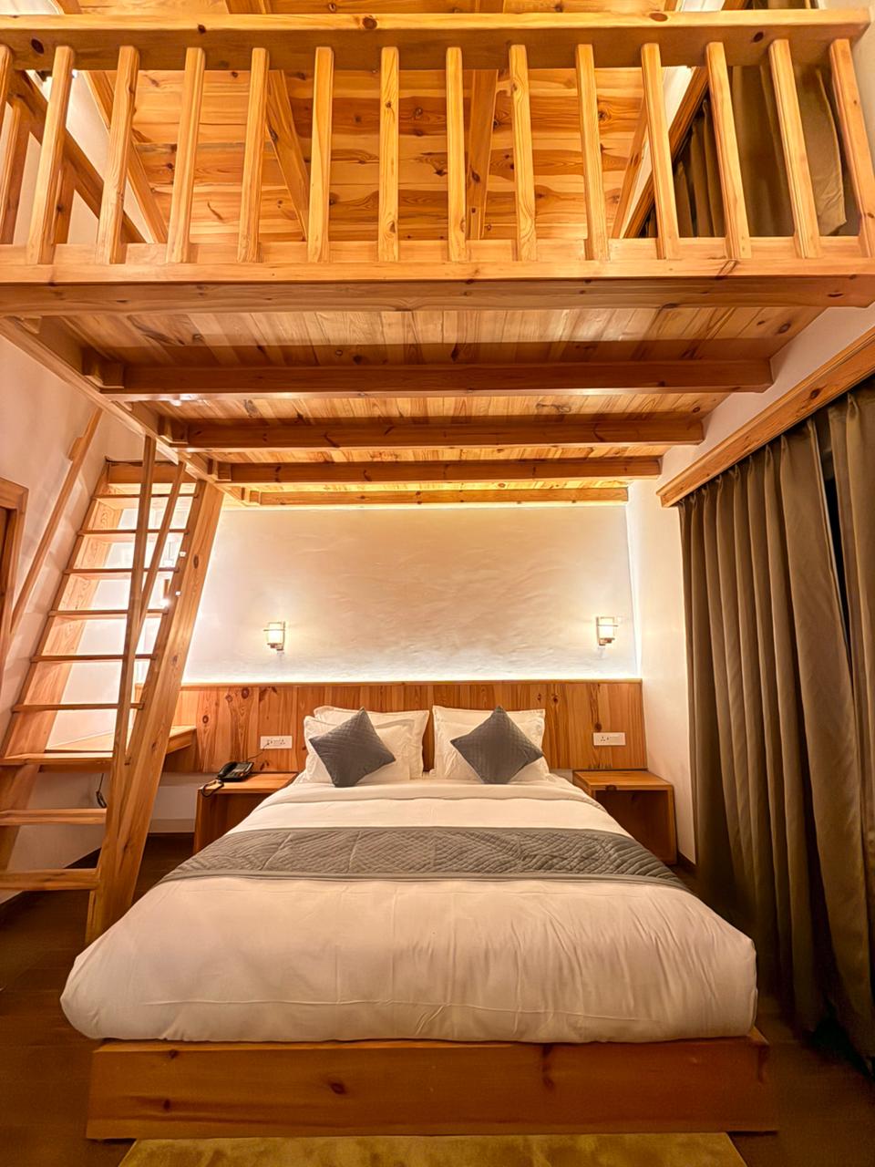 Living area with comfortable seating at Doodhpathri Meadow's Doodhpathri